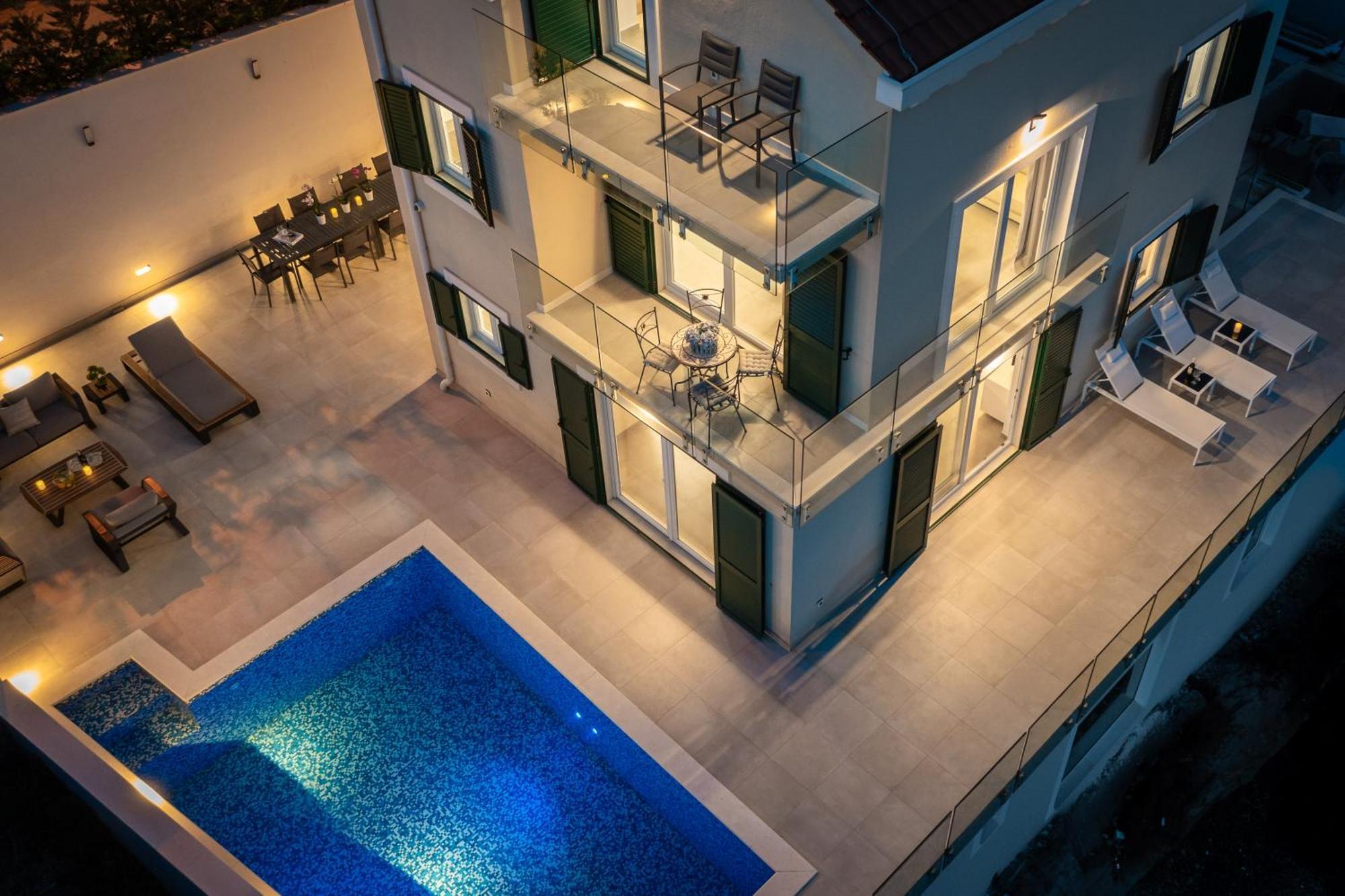 Epetium Beach Villa Split Exterior photo