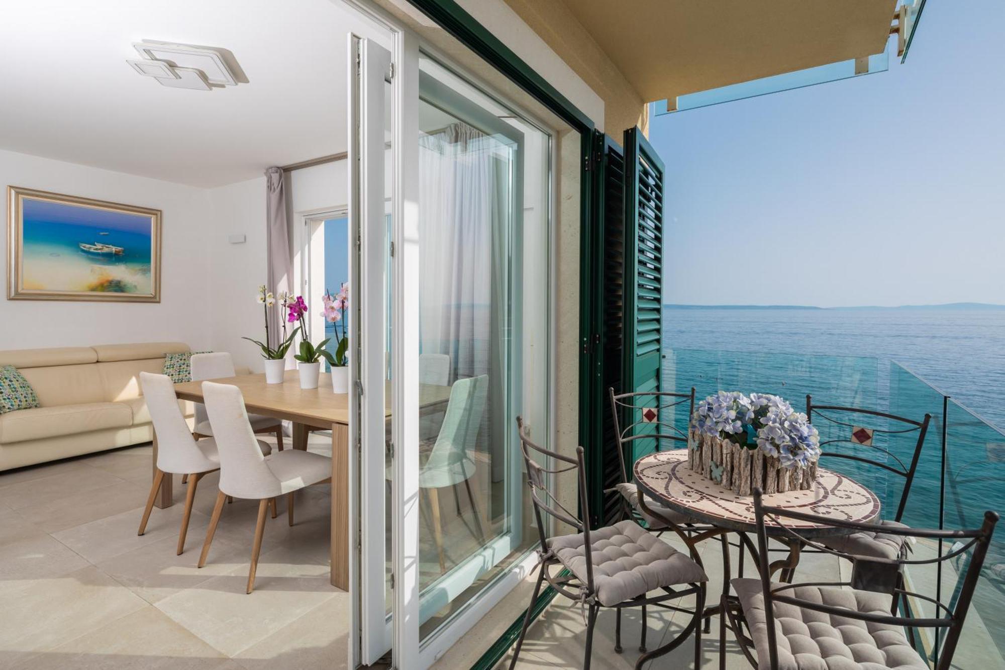 Epetium Beach Villa Split Exterior photo