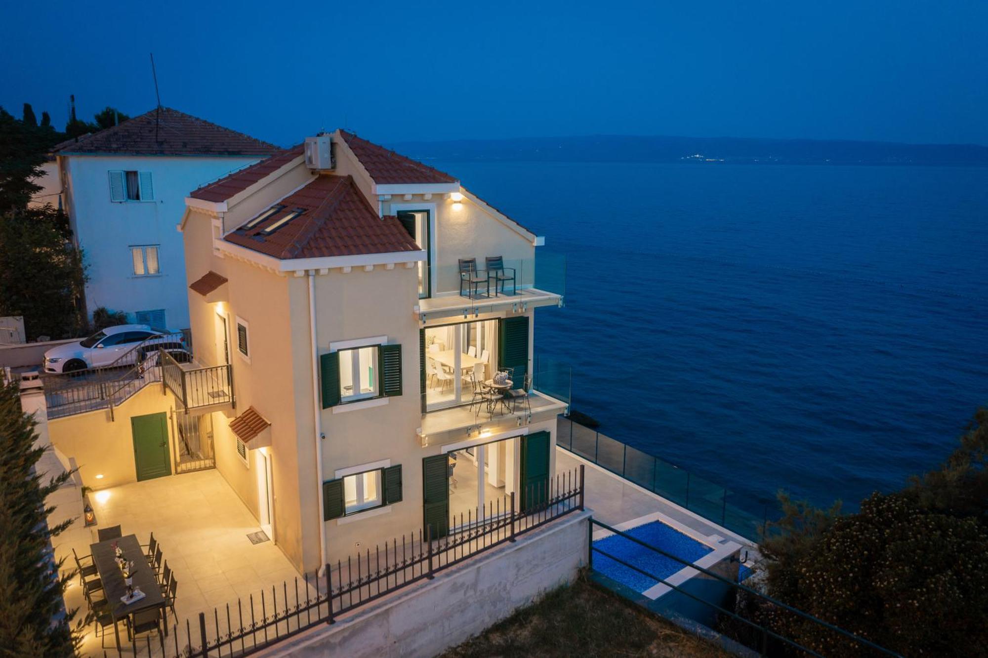 Epetium Beach Villa Split Exterior photo