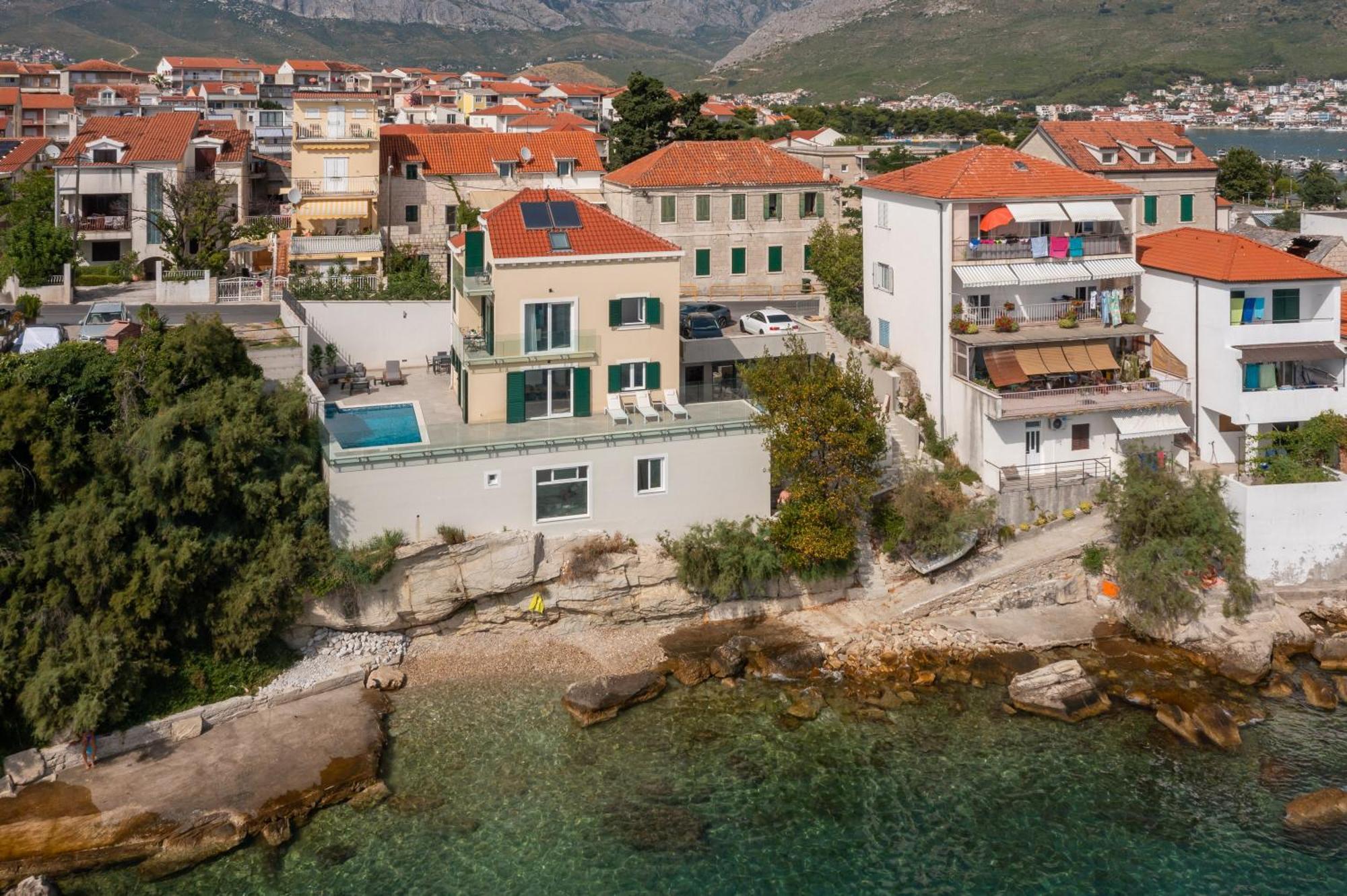 Epetium Beach Villa Split Exterior photo